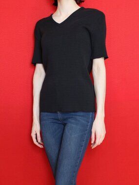 NWT Vintage Black Knit Ribbed V-Neck Stretchy Short Sleeved T-Shirt, Size L